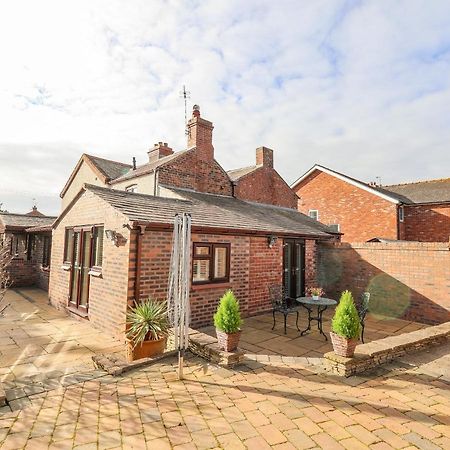 4 Green Farm Cottage Chester Bagian luar foto