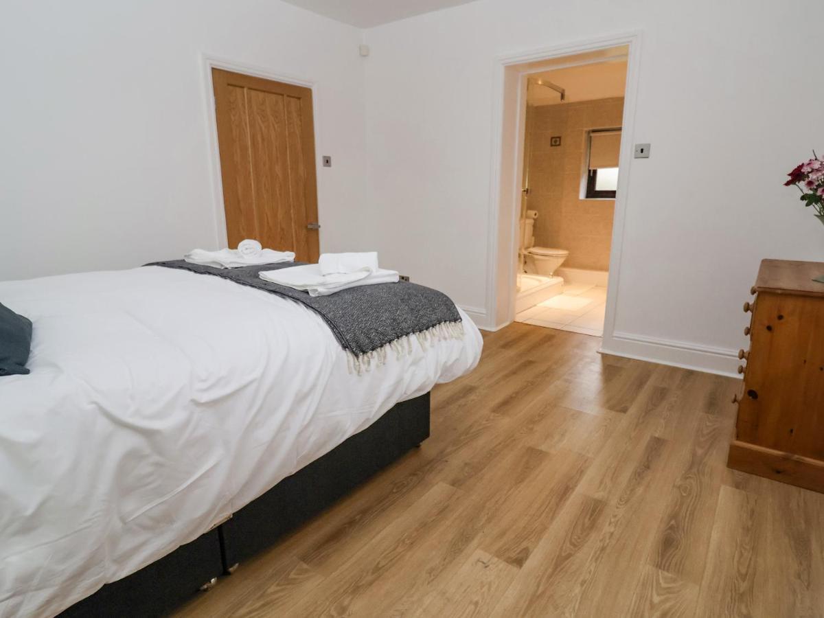 4 Green Farm Cottage Chester Bagian luar foto