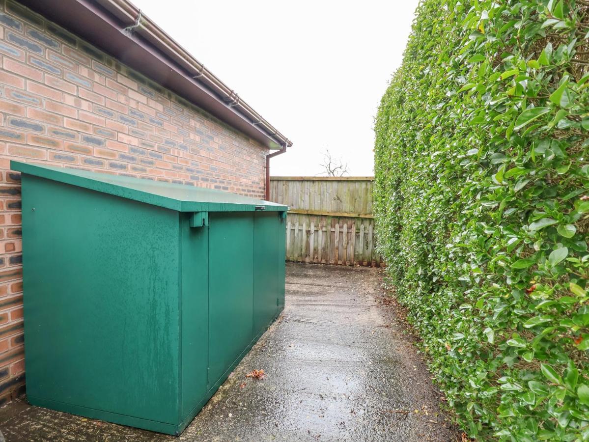 4 Green Farm Cottage Chester Bagian luar foto